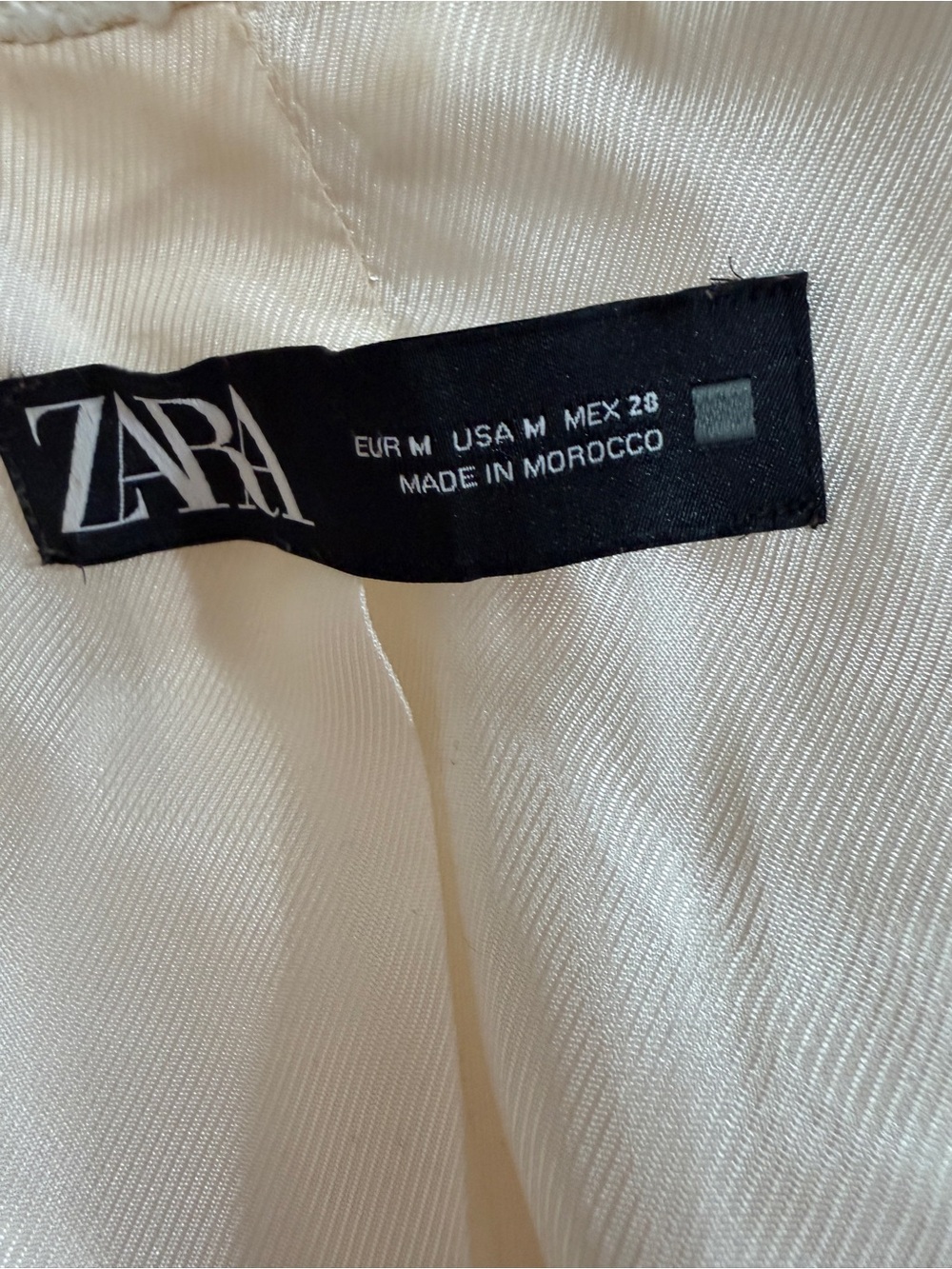 Zara Cream Bouclé Double-Breasted Blazer with Black Trim - Picture 8 of 10